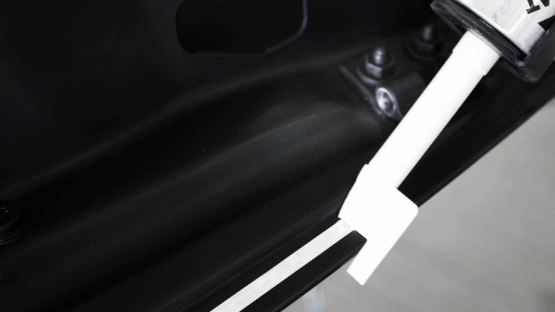 کاربرد های درزگیر اتومبیل